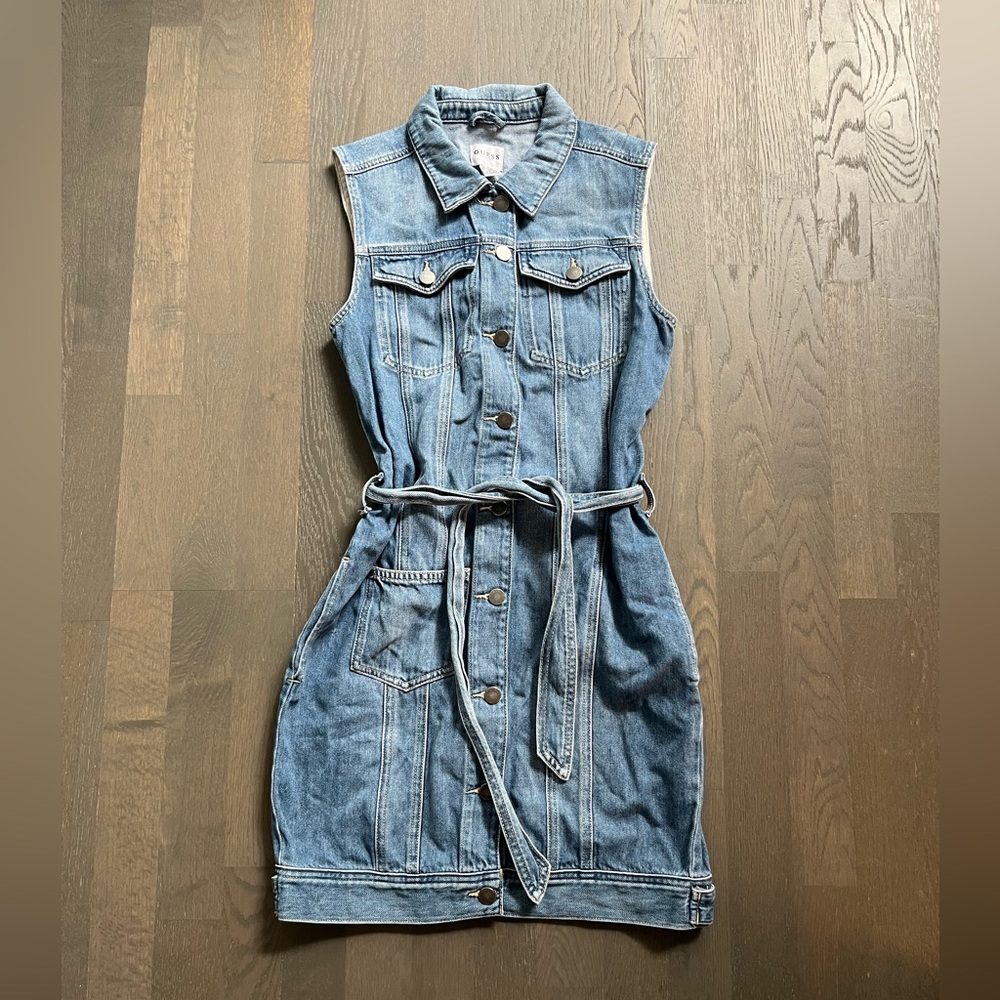 Guess denim sleeveless collared dress with tie belt